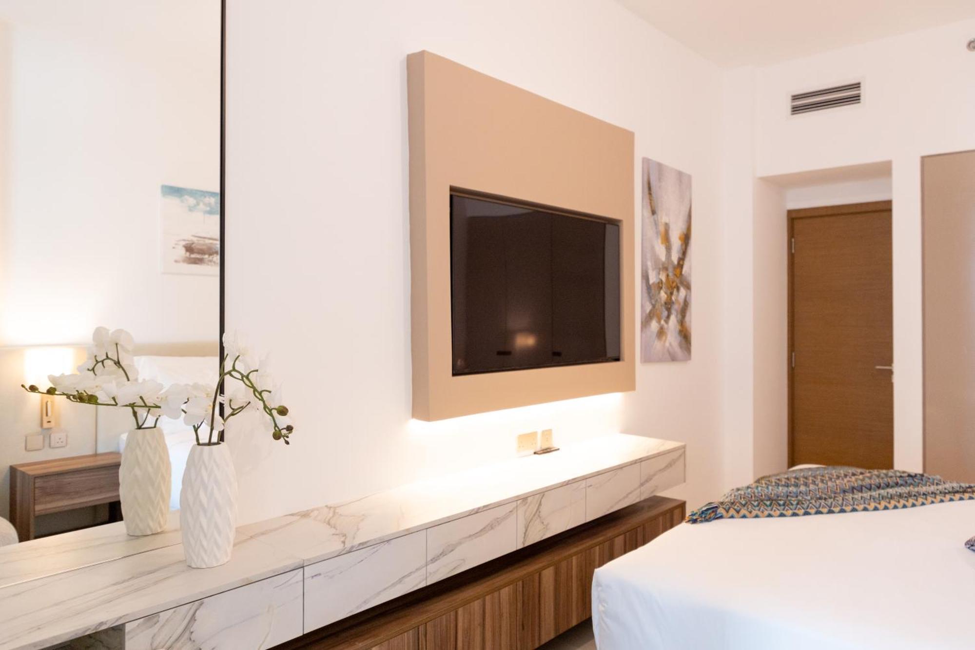 Апартаменти Lusso Hometels Missoni Business Bay