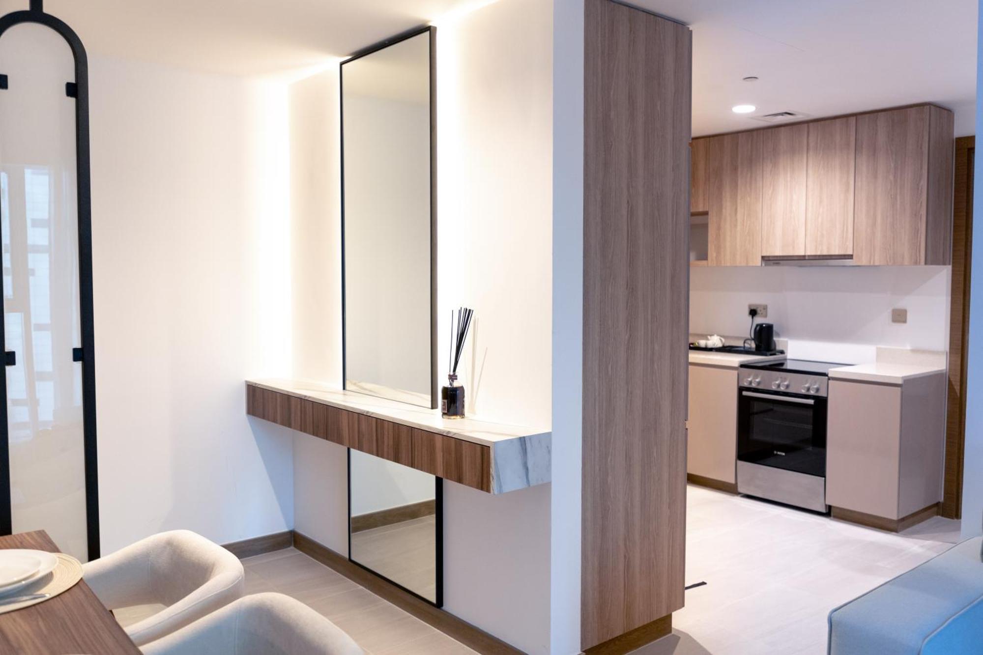 Апартаменти Lusso Hometels Missoni Business Bay Дубай