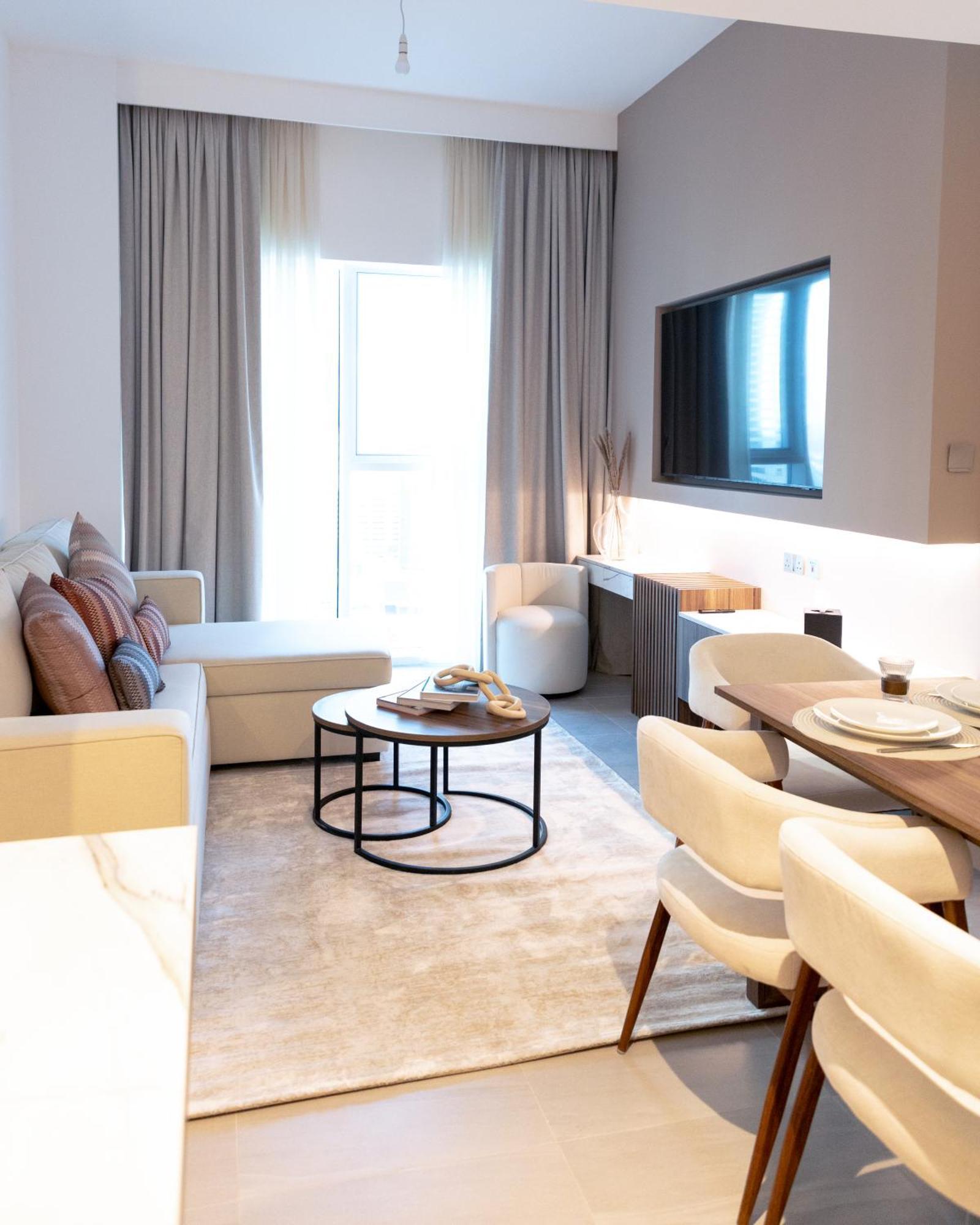 Апартаменти Lusso Hometels Missoni Business Bay *